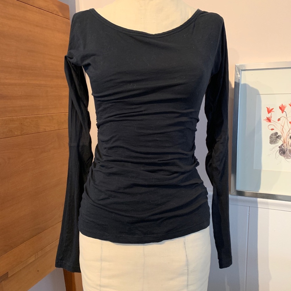 THEORY black knit ruched long sleeve tee